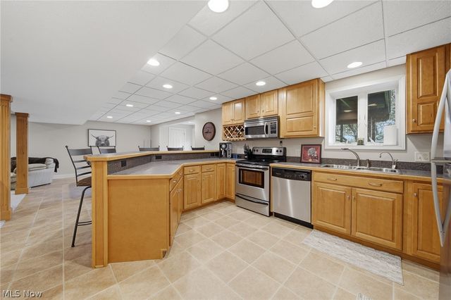2536 Chadwell Circle NW, North Canton, OH 44720