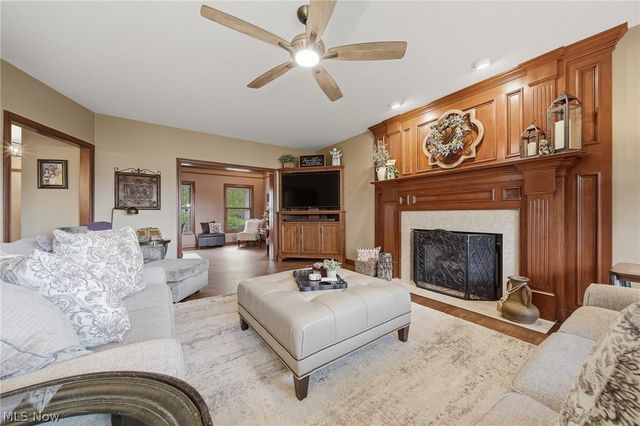 2536 Chadwell Circle NW, North Canton, OH 44720