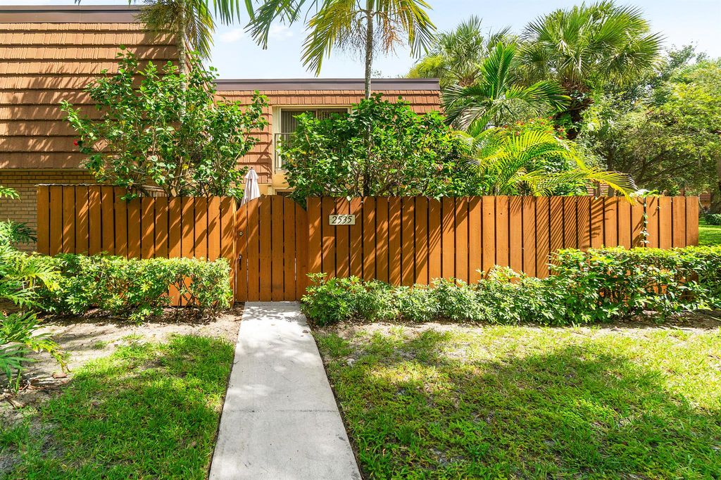 2535 25th Court, Jupiter, FL 33477