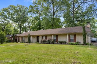 221 Northgate Boulevard, Jackson, MS 39206