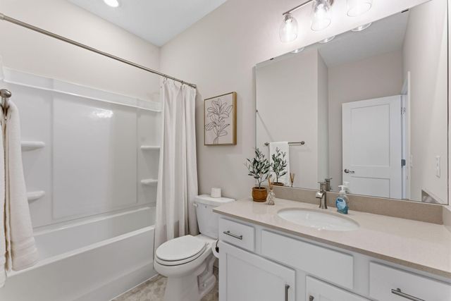 17718 Everest Avenue, Lakeville, MN 55044