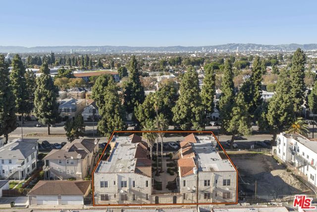 4172 Leimert Boulevard, Los Angeles, CA 90008