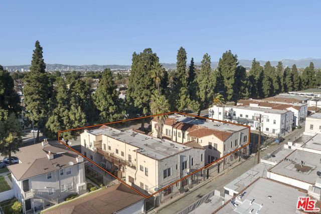 4172 Leimert Boulevard, Los Angeles, CA 90008