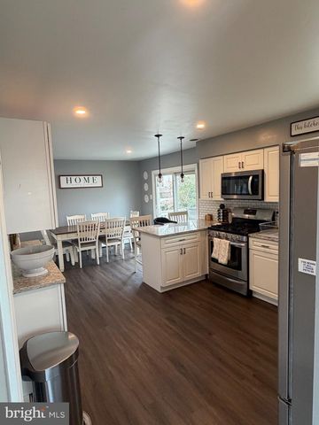 715 SWARTHMORE AVE, Folsom, PA 19033
