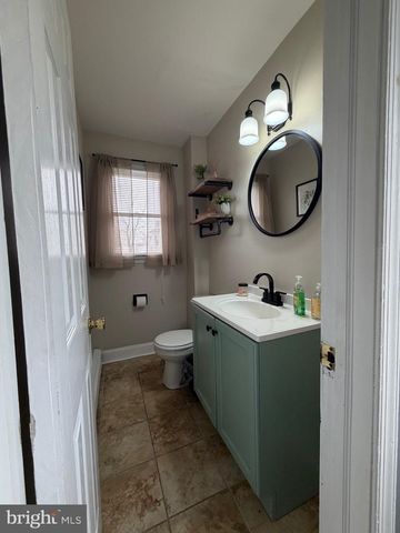 715 SWARTHMORE AVE, Folsom, PA 19033
