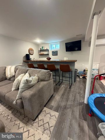 715 SWARTHMORE AVE, Folsom, PA 19033