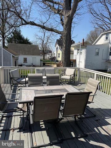 715 SWARTHMORE AVE, Folsom, PA 19033