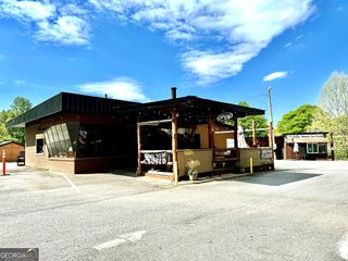 855 Hills Crossing Road, Clarkesville, GA 30523