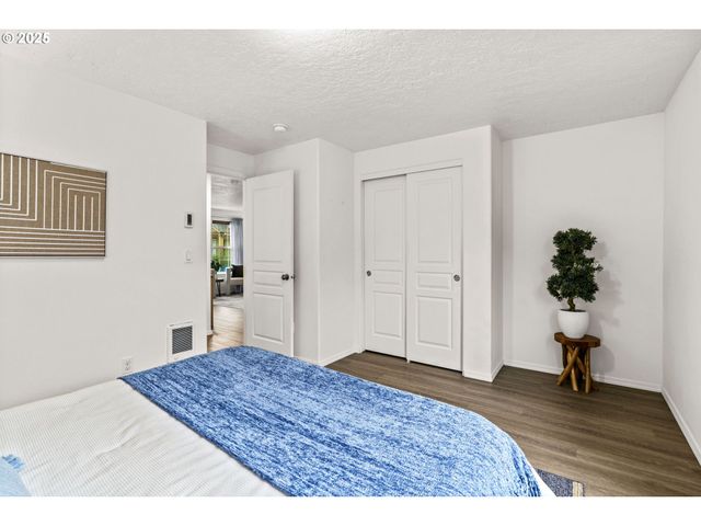 3031 HUMMINGBIRD Ln, Eugene, OR 97405
