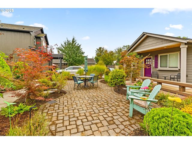3031 HUMMINGBIRD Ln, Eugene, OR 97405
