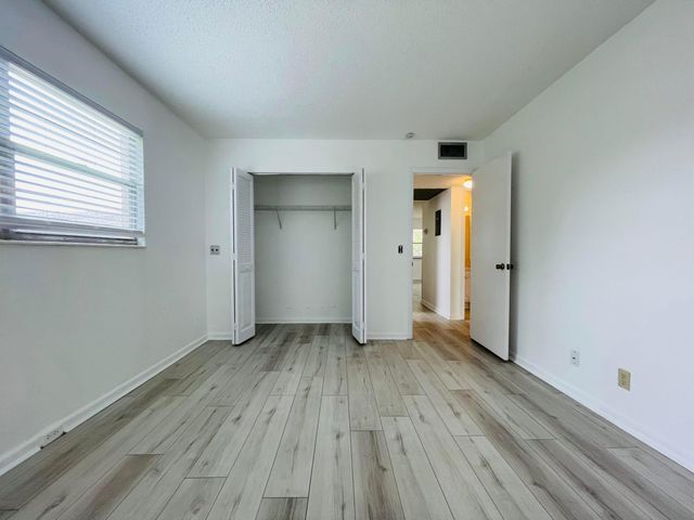 333 Farnham P, Deerfield Beach, FL 33442