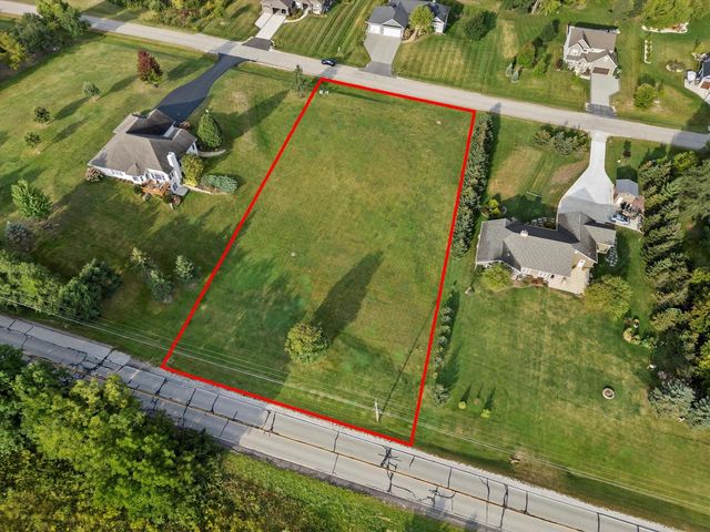 6601 FOXTAIL LANE, Burlington, WI 53105