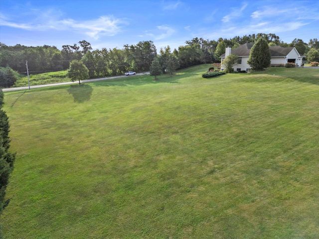 6601 FOXTAIL LANE, Burlington, WI 53105