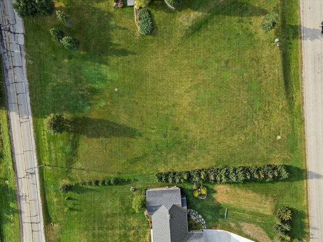 6601 FOXTAIL LANE, Burlington, WI 53105