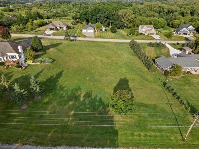 6601 FOXTAIL LANE, Burlington, WI 53105