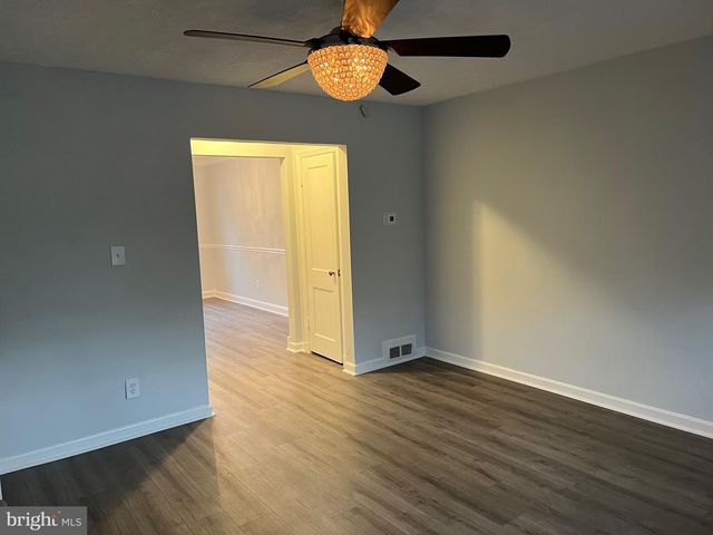 4025 CLAY PL NE, Washington, DC 20019