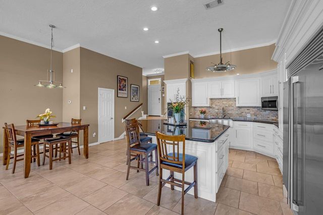 1234 Lake View Drive, Montgomery, TX 77356