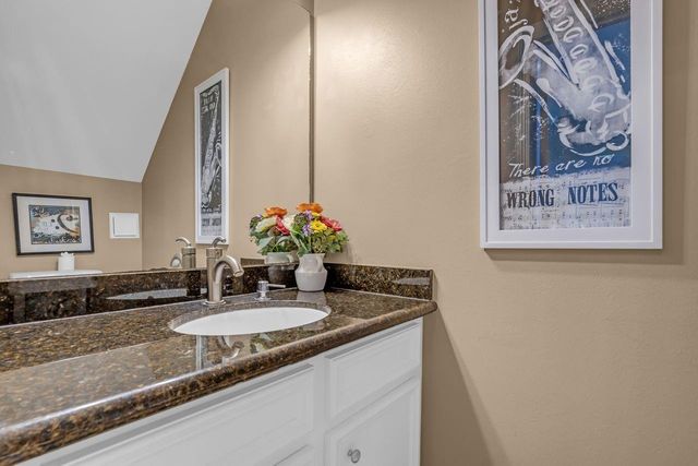 1234 Lake View Drive, Montgomery, TX 77356