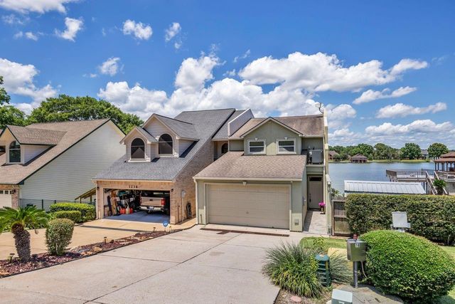 1234 Lake View Drive, Montgomery, TX 77356
