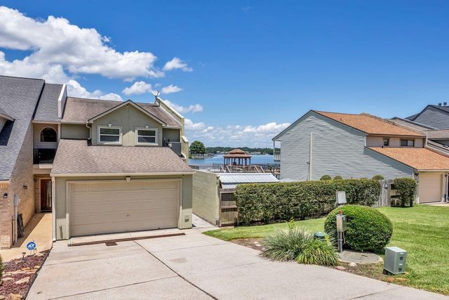 1234 Lake View Drive, Montgomery, TX 77356