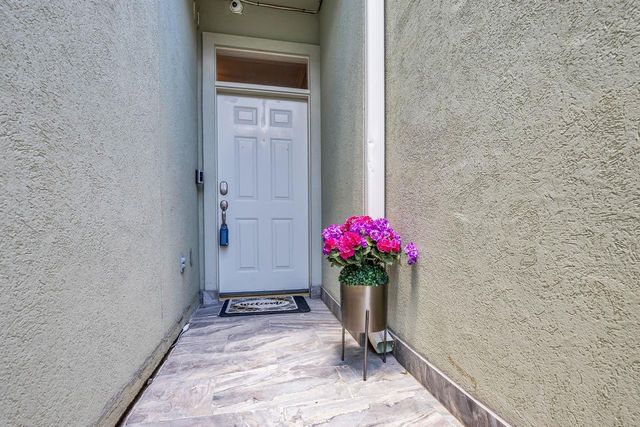 1234 Lake View Drive, Montgomery, TX 77356