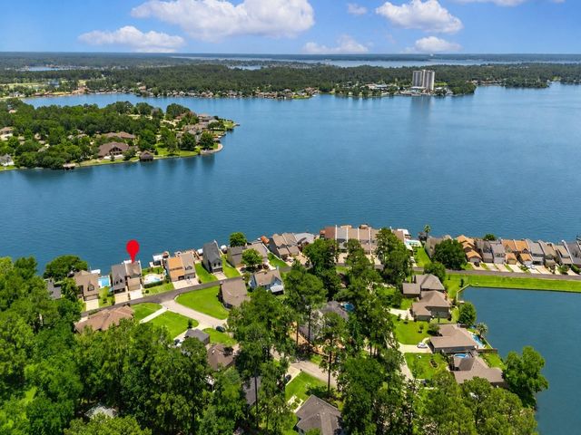 1234 Lake View Drive, Montgomery, TX 77356