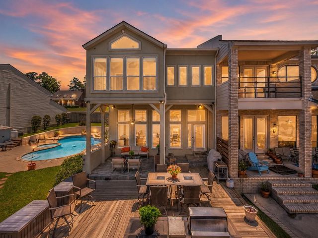 1234 Lake View Drive, Montgomery, TX 77356