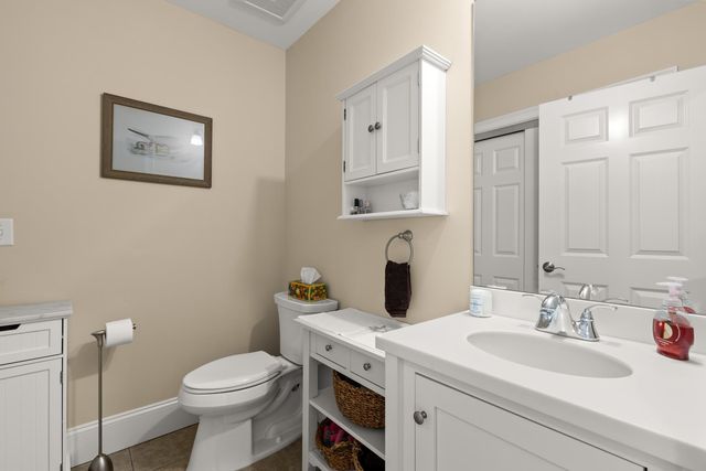 580 Winnacunnet Rd Unit 205, Hampton, NH 03842