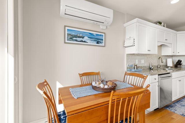 580 Winnacunnet Rd Unit 205, Hampton, NH 03842