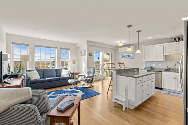 580 Winnacunnet Rd Unit 205, Hampton, NH 03842