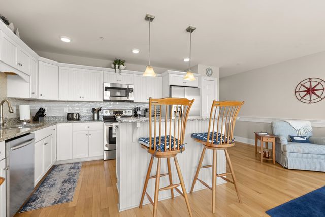 580 Winnacunnet Rd Unit 205, Hampton, NH 03842