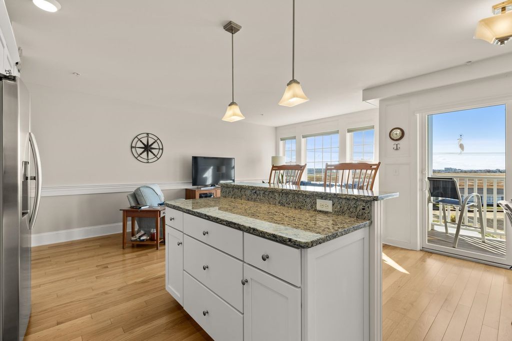 580 Winnacunnet Rd Unit 205, Hampton, NH 03842