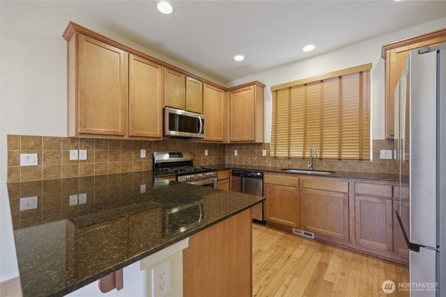 9212 Campus Glen Drive NE, Lacey, WA 98516