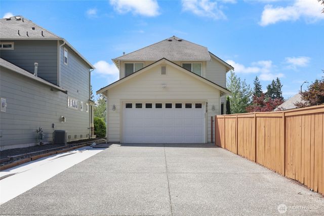 9212 Campus Glen Drive NE, Lacey, WA 98516
