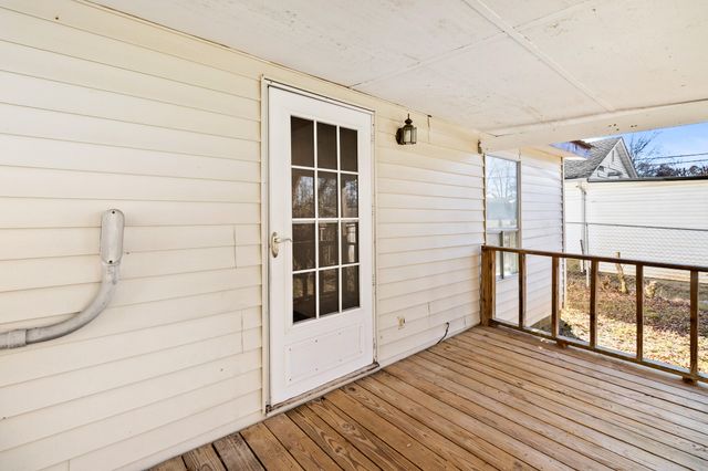 1526 W View Street, Athens, TN 37303