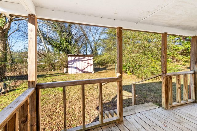 1526 W View Street, Athens, TN 37303