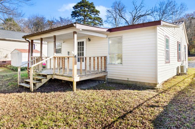 1526 W View Street, Athens, TN 37303