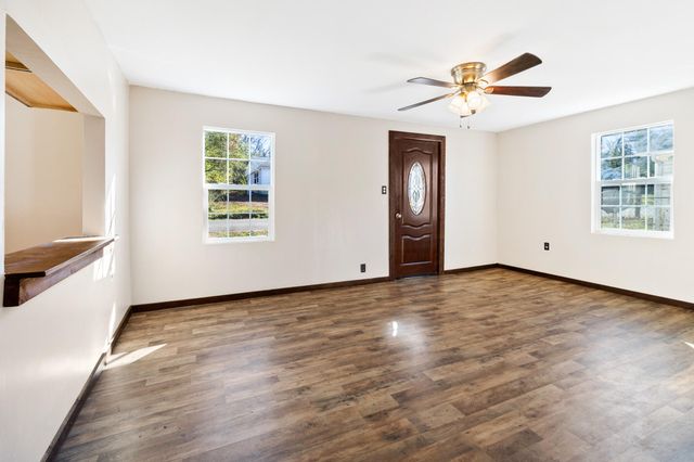 1526 W View Street, Athens, TN 37303