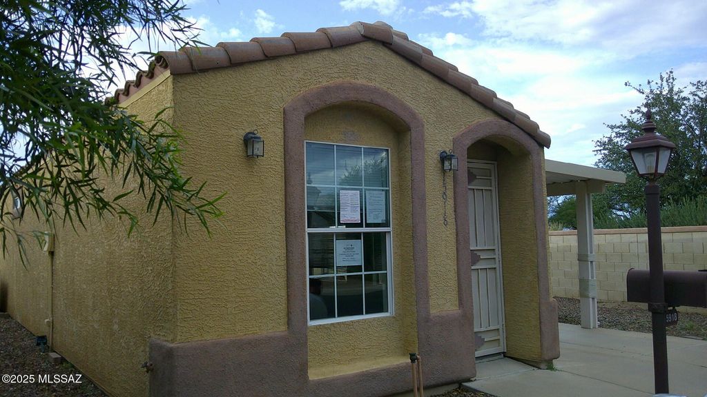 15918 S Avenida Canica, Sahuarita, AZ 85629