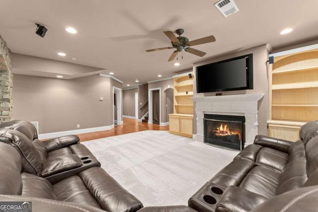 6380 Lake Oak Landing, Cumming, GA 30040