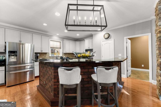 6380 Lake Oak Landing, Cumming, GA 30040