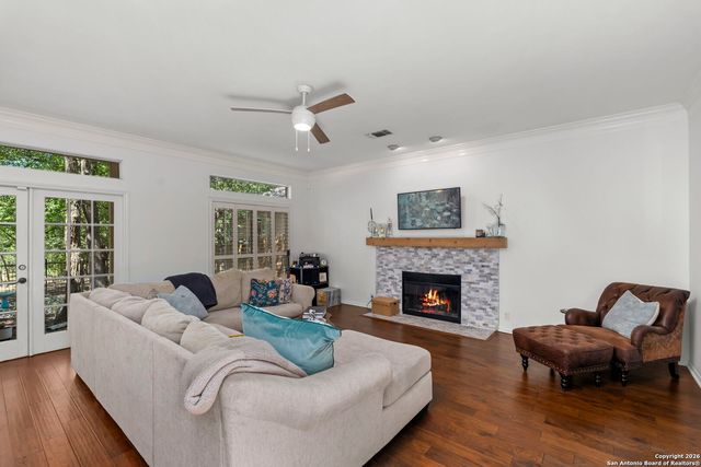 42 Courtside Cir, San Antonio, TX 78216