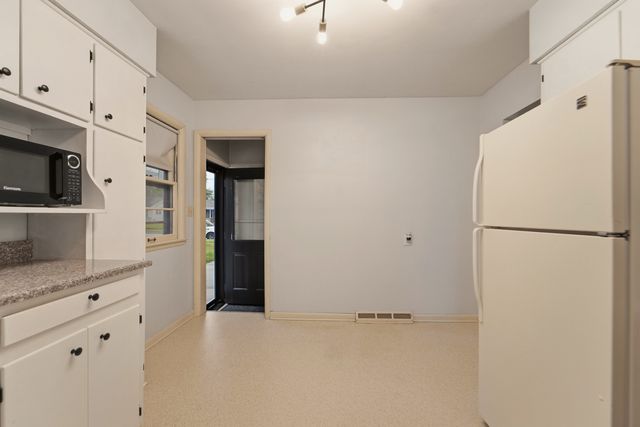 3518 Brinkwood Road, Des Moines, IA 50310