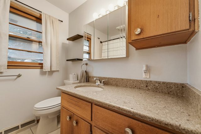 3518 Brinkwood Road, Des Moines, IA 50310