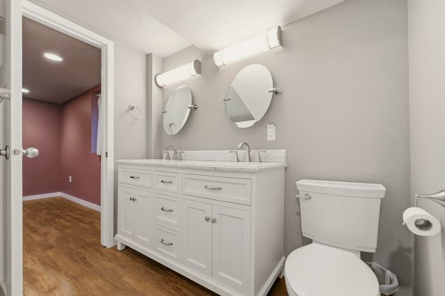 3518 Brinkwood Road, Des Moines, IA 50310
