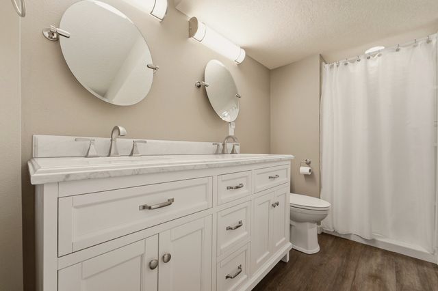 3518 Brinkwood Road, Des Moines, IA 50310