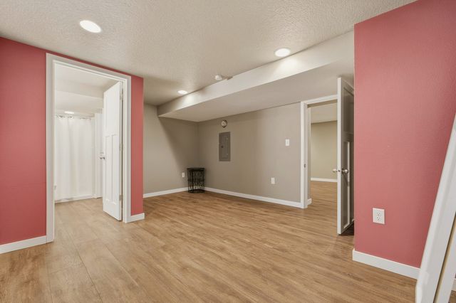 3518 Brinkwood Road, Des Moines, IA 50310