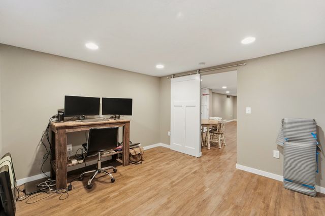 3518 Brinkwood Road, Des Moines, IA 50310
