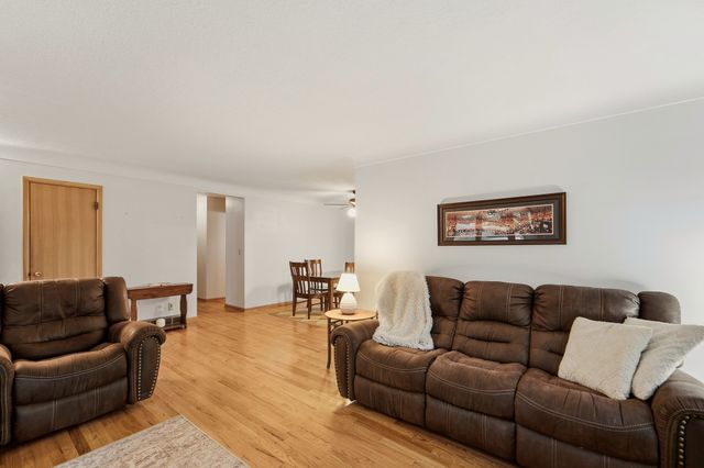 3518 Brinkwood Road, Des Moines, IA 50310