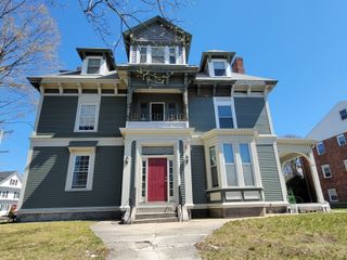 172 Nesmith St 3, Lowell, MA 01852